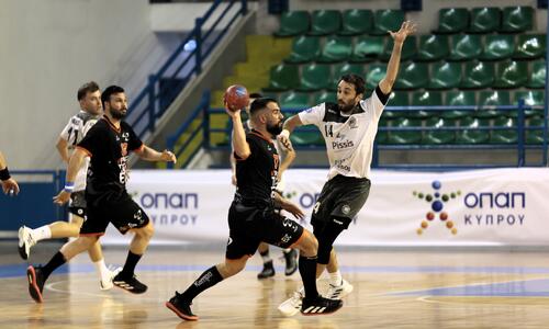 Η έκπληξη του Ευρωπαϊκού Πανεπιστημίου και οι άλλες τρεις κερδισμένες της πρεμιέρας thumb