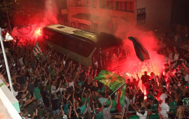 Φωτορεπορτάζ από την αποθέωση στη Λακατάμεια (pics) thumb