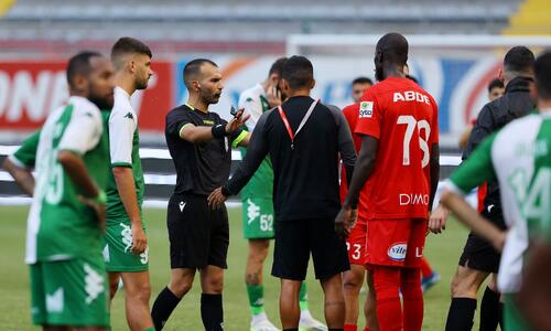 Στιγμιότυπα: Τα γκολ και η φάση που έφερε τις αποβολές στο Νέα Σαλαμίνα - ΑΕΖ thumb