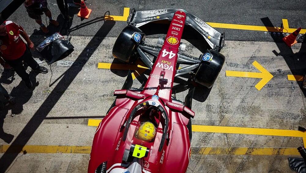 Πότε θα αποφασίσει η Ferrari για «λευκή πετσέτα» το 2025 thumb