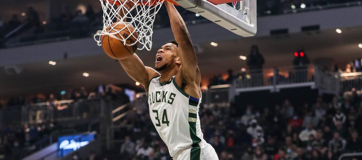NBA: Ιπτάμενος Αντετοκούνμπο στην κορυφή του Top-5 (video) thumb