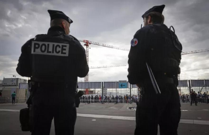 Φρούριο το Παρίσι για το Γαλλία-Ισραήλ: Χιλιάδες αστυνομικοί στους δρόμους, παρών και ο Μακρόν thumb