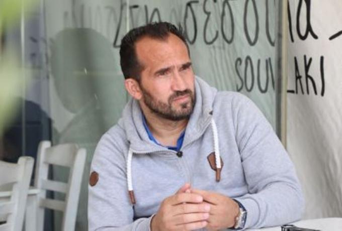 Η πρώτη ομάδα στην προπονητική καριέρα του Γκέκα  thumb