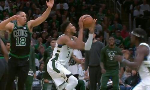 Το τρελό κάρφωμα του Γιάννη που «πάγωσε» το TD Garden! (vid) thumb