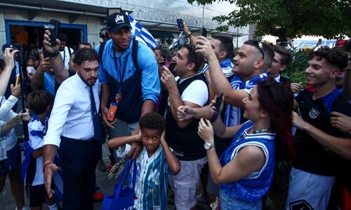 Εξαντλημένος ο Γιάννης: «Δεν έχω κοιμηθεί όλο το βράδυ» thumb