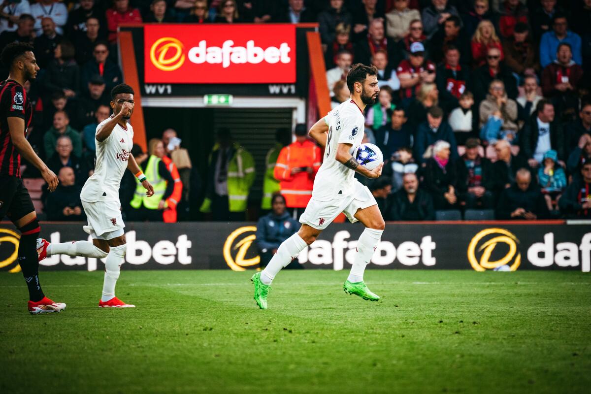 Premier League: «Πέταξε» δύο βαθμούς στο «Βαϊτάλιτι» η Γιουνάιτεντ thumb