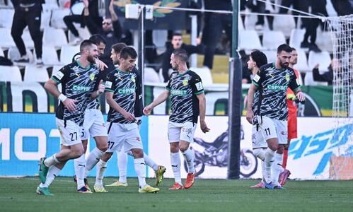 ΑΠΟΕΛ-ΑΕΚ 1-2: Μάγκικο «διπλό» με ανατροπή και δήλωση τίτλου! thumb