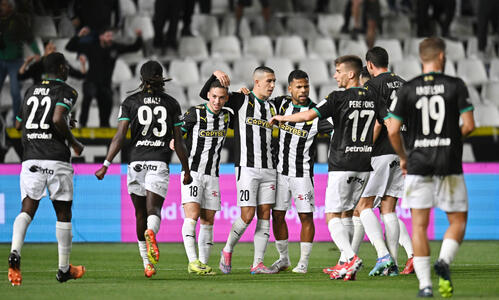 ΑΠΟΕΛ-ΑΕΚ 0-1: «Διπλό» Ευρώπης... με υπογραφή Αϊτόρ! thumb
