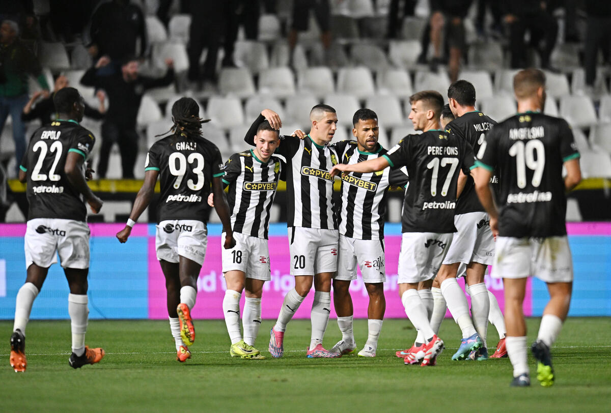 ΑΠΟΕΛ-ΑΕΚ 0-1: «Διπλό» Ευρώπης... με υπογραφή Αϊτόρ! thumb