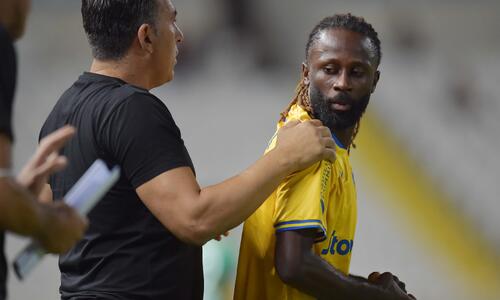 Αρχίζει με δυο και βλέπει  thumb