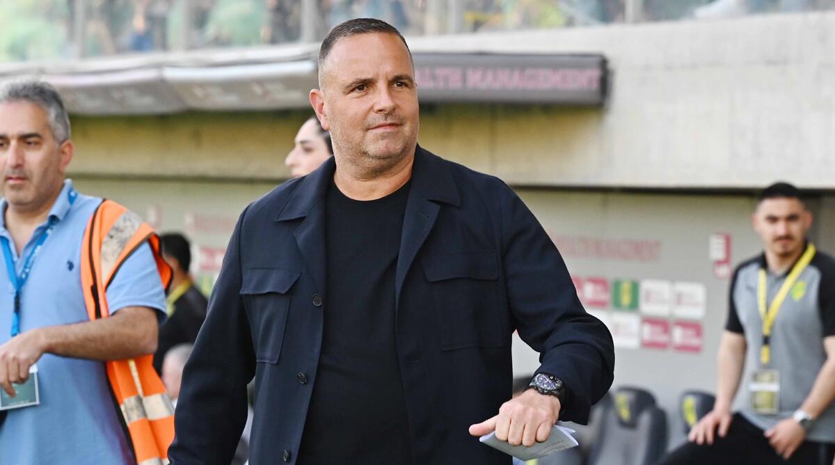 Φωτογραφία: Τα πεπραγμένα του Μπεν Σιμόν κόντρα στον ΑΠΟΕΛ!  thumb