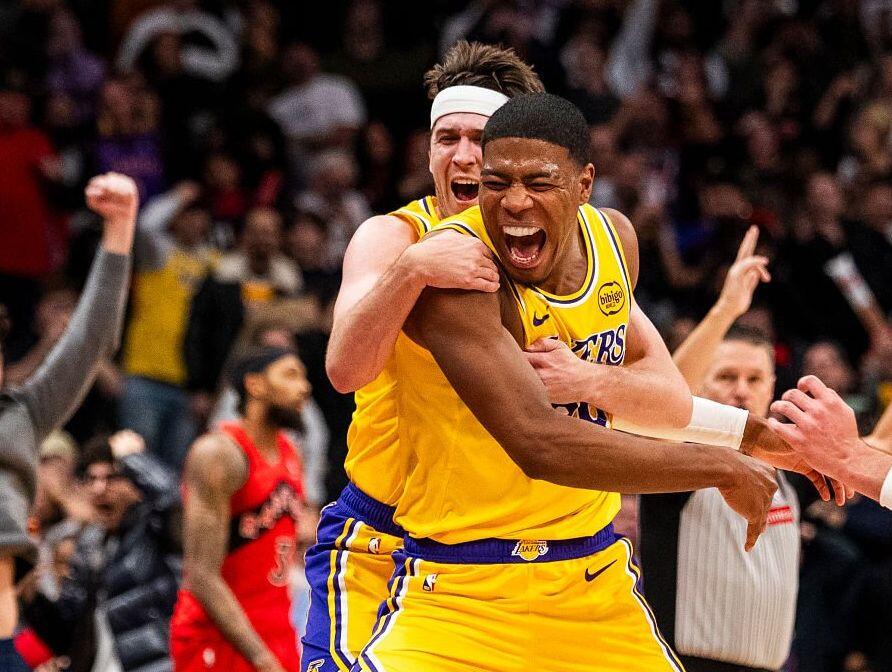 NBA: Οι Λέικερς «ξέραναν» τους Ράπτορς με Χατσιμούρα (Αποτελέσματα) thumb
