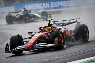Η Ferrari “είναι το δυσκολότερο αυτοκίνητο που έχω οδηγήσει στη βροχή” thumb
