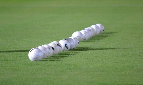 Τα βλέμματα σε Τσίρειο και Μακάρειο  thumb