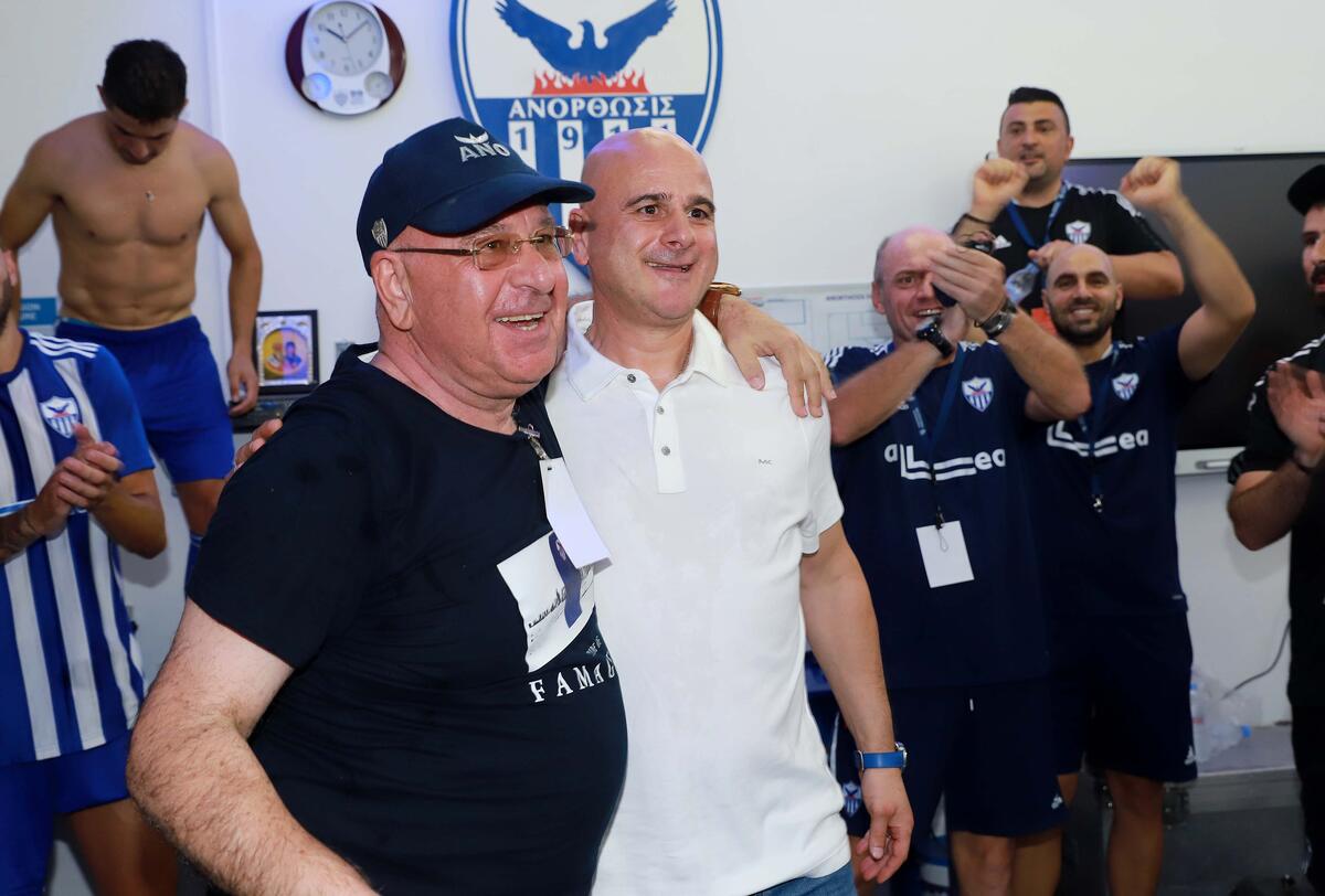 Πουλλαϊδης: 
