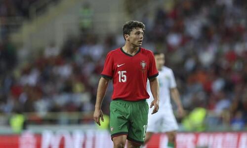 Η Παρί θέλει τον Ζοάο Νέβες, αλλά δεν «παίζει» μόνη της thumb