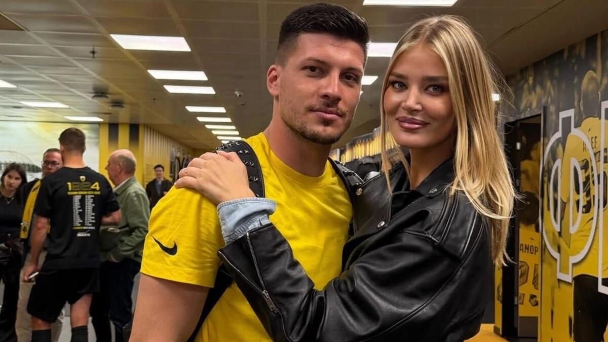 Το μήνυμα της συζύγου του Γιόβιτς: «Απάντησες σε όσους σε είχαν τελειωμένο» thumb