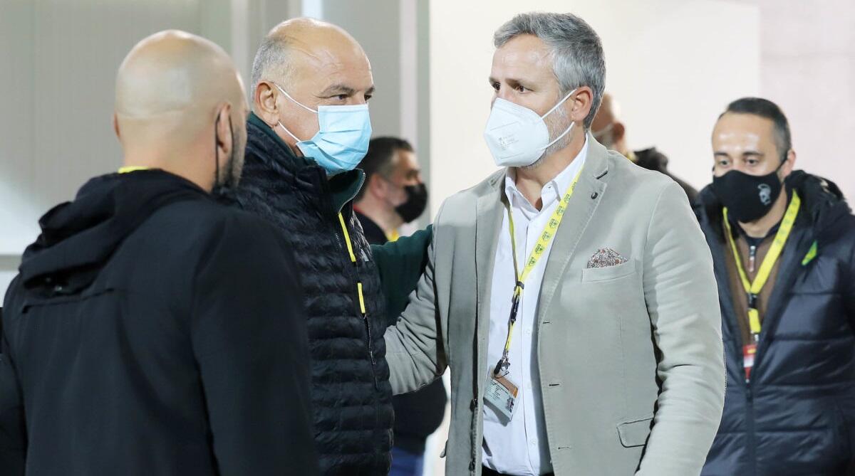 Από την… χειροπόδαρα στην… παλάμη thumb