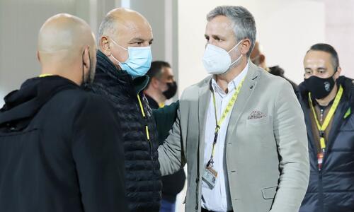 Από την… χειροπόδαρα στην… παλάμη thumb