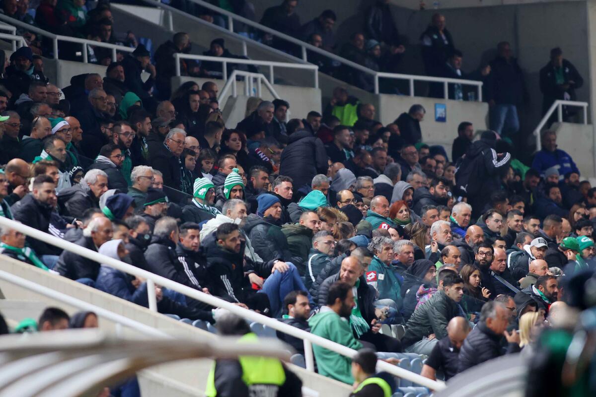 Οκτώ (+) χιλιάδες διαρκείας, 180 λεπτά Γιουνάιτεντ thumb