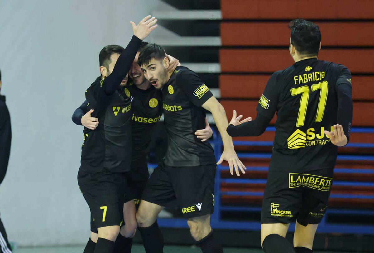 Futsal: Εμφατική νίκη και στην ΑΕΛ το ντέρμπι κορυφής! (φωτογραφίες) thumb