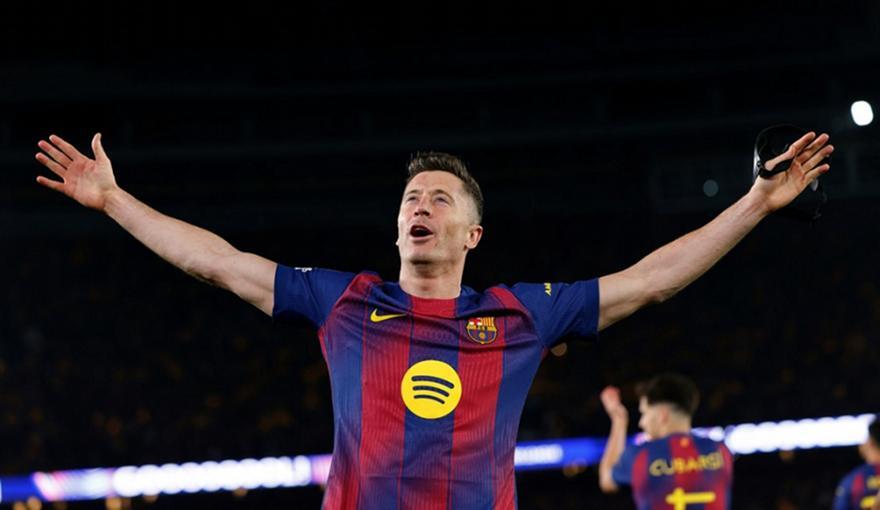 Ο Λεβαντόφσκι έσπασε άλλα δύο ρεκόρ στο Champions League! thumb
