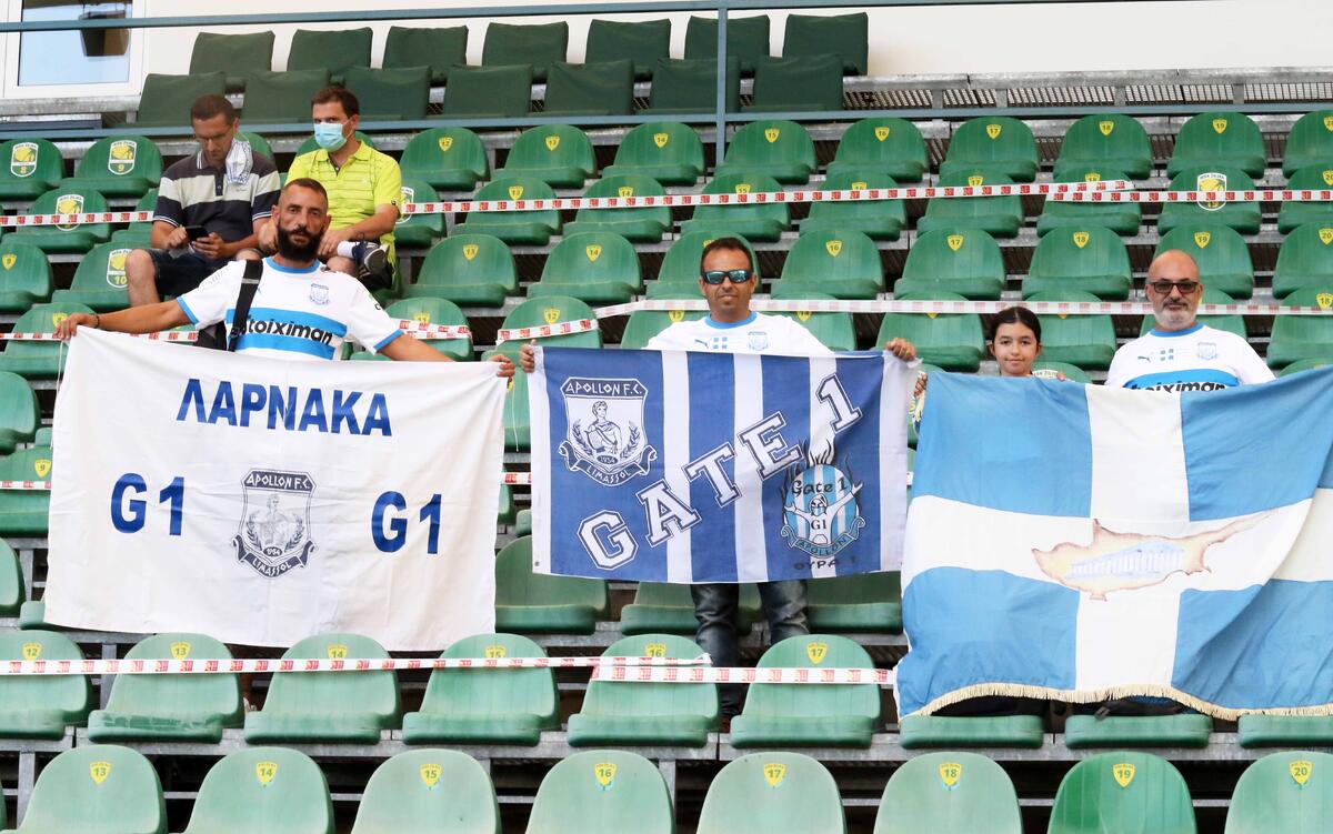 Τα χρώματα του Απόλλωνα και στις κερκίδες... thumb