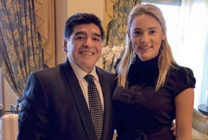 Πρώην σύντροφος Μαραντόνα: «Ο Ντιέγκο είναι αλκοολικός» thumb