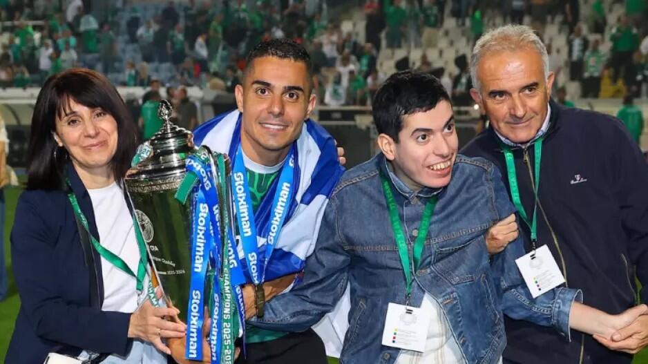 «Είχα δίπλα μου τον πρωταθλητή της ζωής, η μεγαλύτερη τιμή στην καριέρα μου» thumb