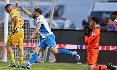 Απόλλων - ΑΠΟΕΛ 3-2: Νίκη ηδονής και τίτλου στο θρίλερ του «Τσίρειου»! thumb