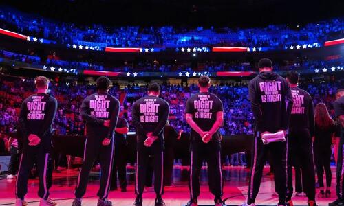 Οι ομάδες του NBA τιμούν τον Μάρτιν Λούθερ Κινγκ thumb