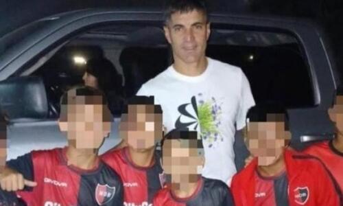Η Νιούελς Ολντ Μπόις τιμώρησε 9χρονα για φωτογραφία με αντίπαλο! thumb