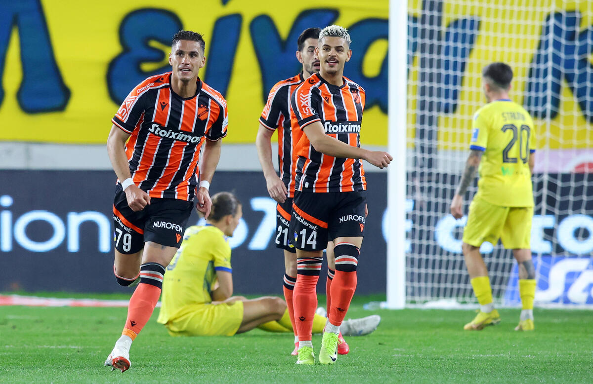 ΑΕΛ - ΑΠΟΕΛ 1-2: «Ξόρκισε» την κατάρα σε έξι λεπτά! thumb