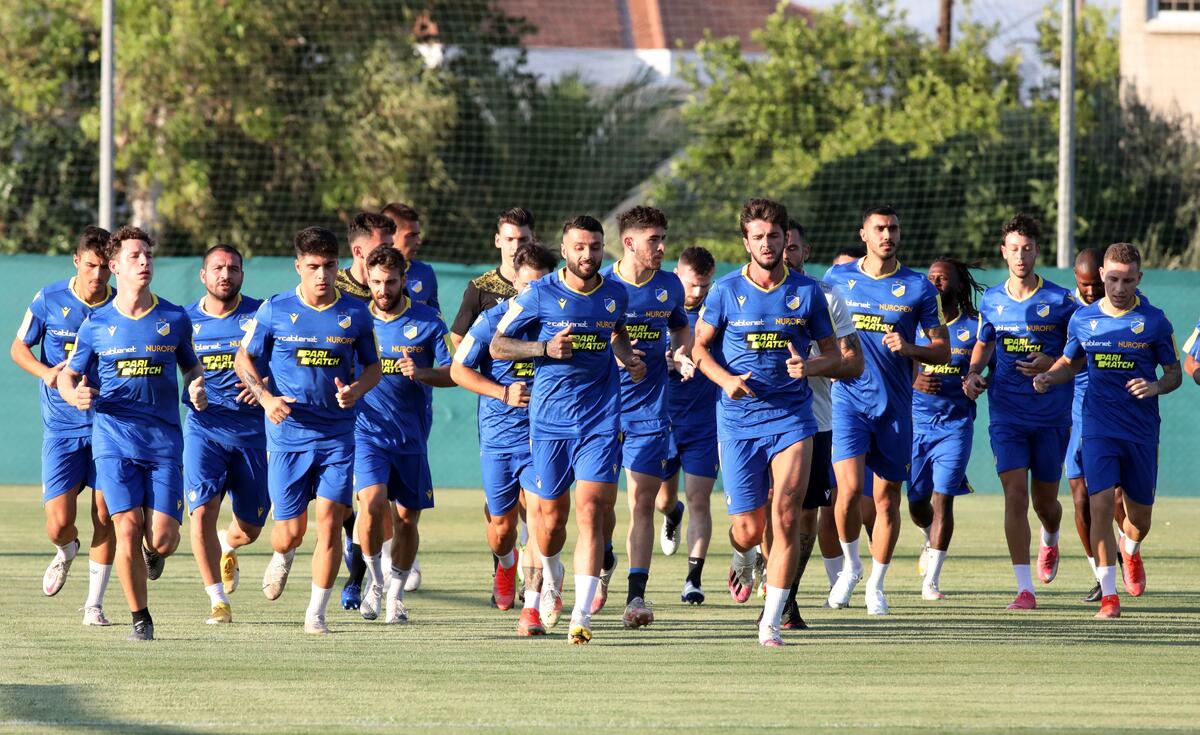 Με μπροστάρηδες Οκριαβίλι και Κβιλιτάια ο ΑΠΟΕΛ thumb