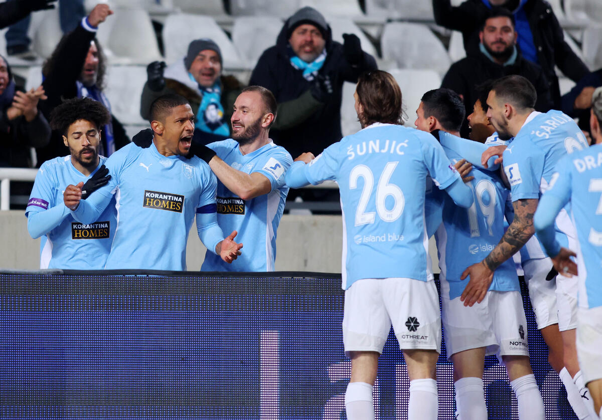 ΑΠΟΕΛ – Πάφος FC 0-2: Απόδραση και στο +6 με Βραζιλιάνικες… κεφαλιές! thumb