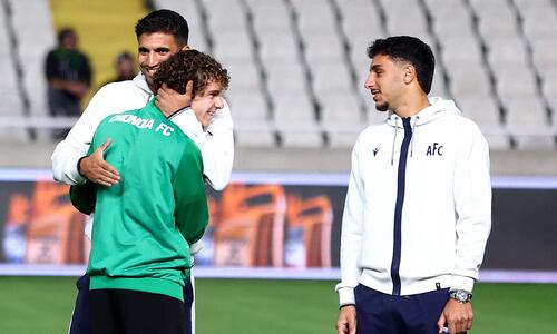 Ομόνοια-ΑΠΟΕΛ: Κουβέντα και χαμόγελα από τους ποδοσφαιριστές (φωτορεπορτάζ) thumb