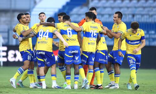 Ανόρθωση – ΑΠΟΕΛ 0-3: Θετική εικόνα με «γαλαζοκίτρινη» τριάρα thumb