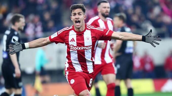 Βαθμολογία Super League: Ξέφυγαν κι άλλο Ολυμπιακός και ΑΕΚ thumb