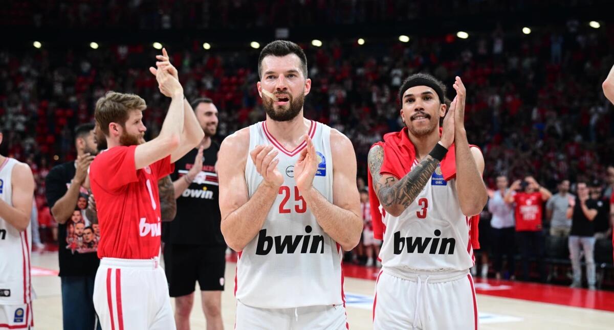 Πίτερς: «Κερδίσαμε την EuroLeague και κανείς δεν μπορεί να μας το πάρει αυτό» thumb