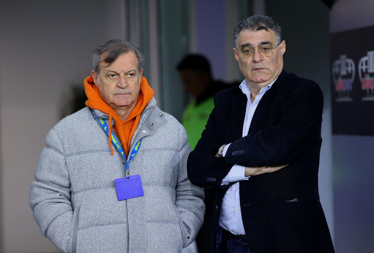 Άρση του εμπάργκο και... «ελευθερία» στον ΑΠΟΕΛ thumb