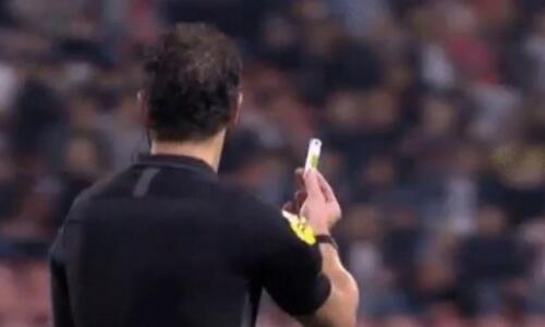 Δουβίκας: Προσωρινή διακοπή λόγω αντικειμένων στο ματς με τη Βααλβάικ thumb