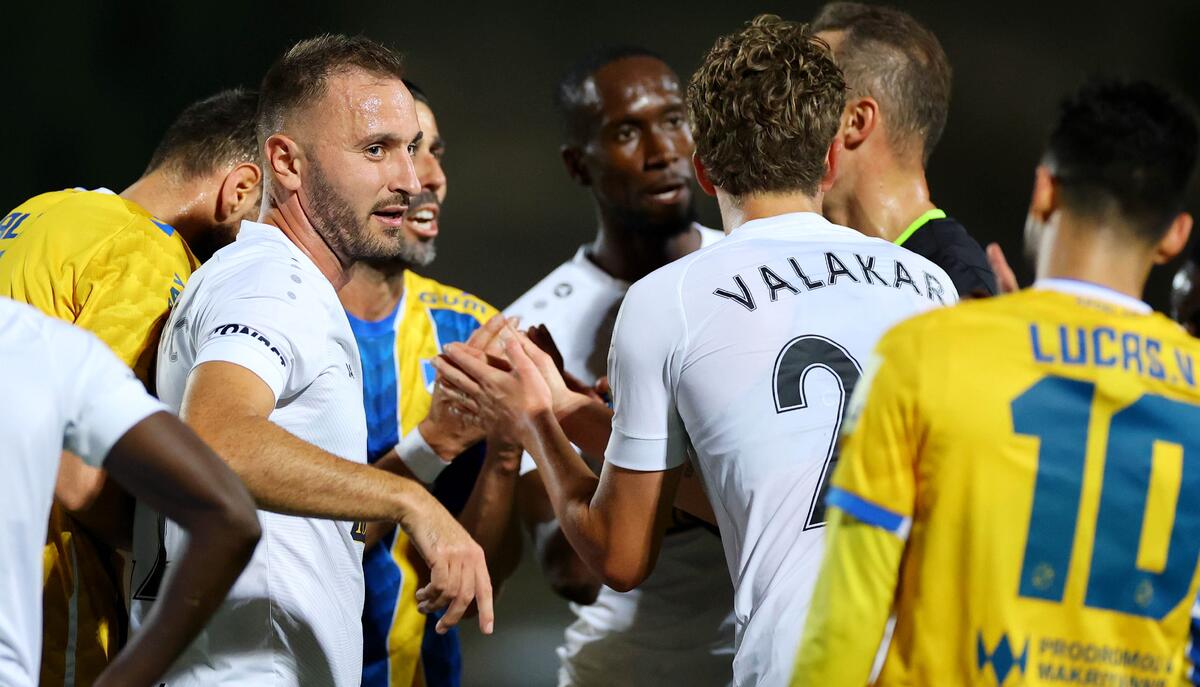 Τα στιγμιότυπα του αγώνα Πάφος FC - ΑΠΟΕΛ thumb
