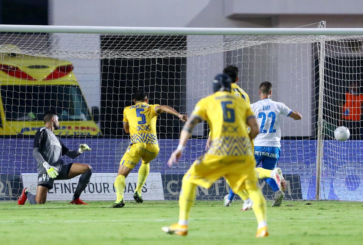 (ΤΕΛΙΚΟ) Απόλλωνας-ΑΠΟΕΛ 2-1 thumb