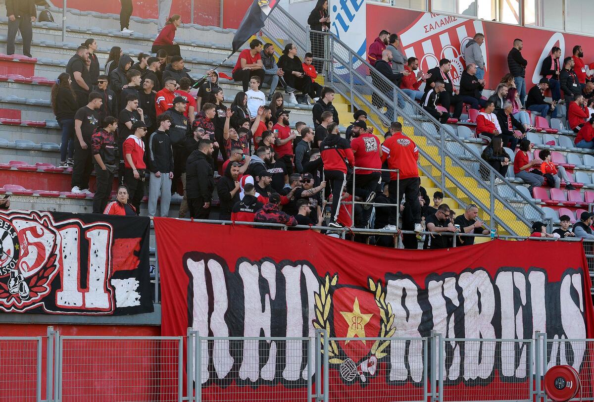 Come-back και οι Red Rebels thumb