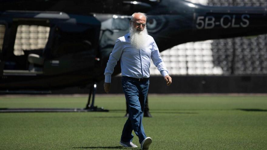 «Οι μάσκες έπεσαν! Αντιμετώπισαν σαν ξένο τον Ιβάν Σαββίδη» thumb