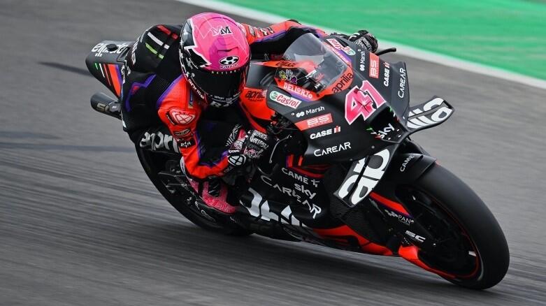 MotoGP: Εκπληκτική νίκη για Αλέιξ Εσπαργκαρό στο θρίλερ του Σίλβερστον thumb