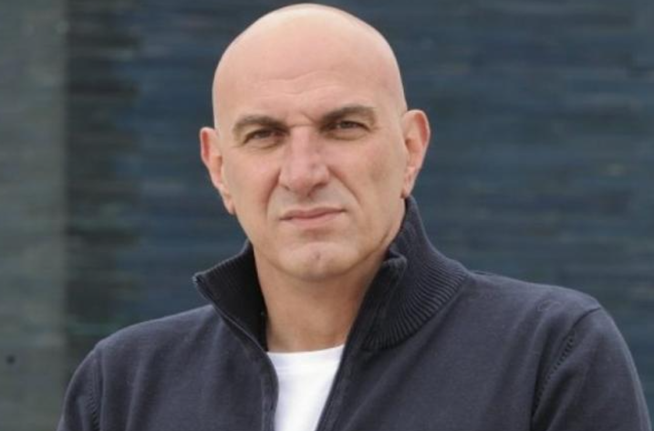 Ξέσπασμα από τον διευθυντή του γηπέδου: «Αν ενδιαφέρεται για τα χρήματα...» thumb