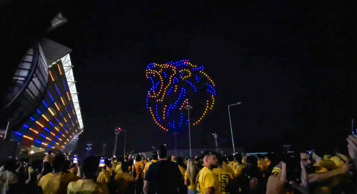 Drone Shows: Το νέο υπερθέαμα στα Κυπριακά γήπεδα και πώς αλλάζουν τους πανηγυρισμούς thumb