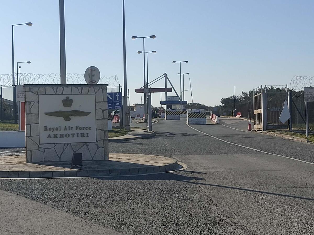 Νέος συναγερμός στο Ακρωτήρι - Ήχησαν ξανά οι σειρήνες thumb