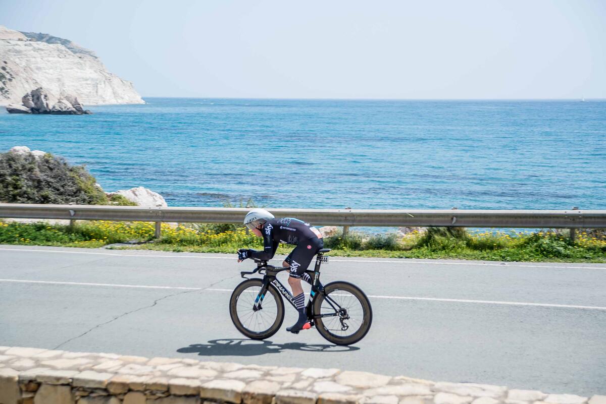 Zakarin και Χριστοφόρου μπροστά μετά την πρώτη ημέρα του Skoda Cyprus Gran Fondo thumb